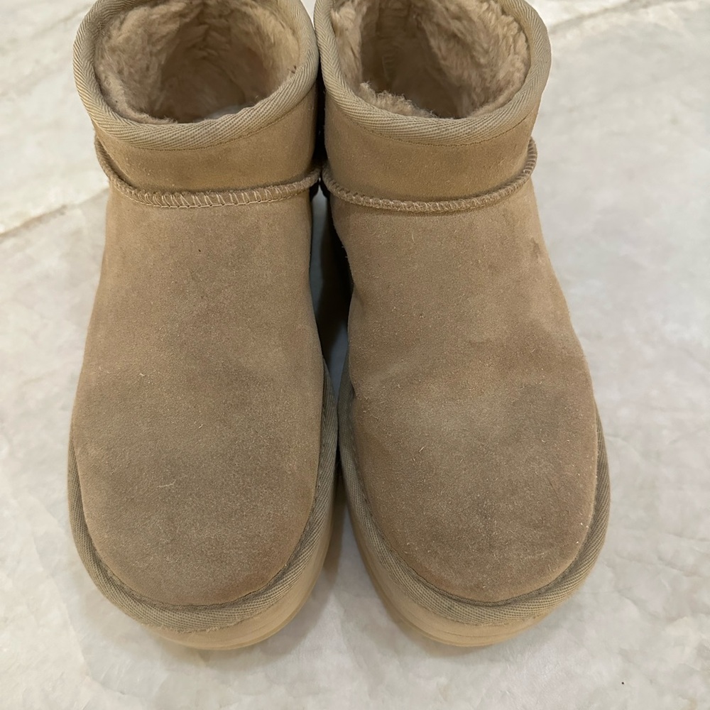 Ugg mini platform women’s